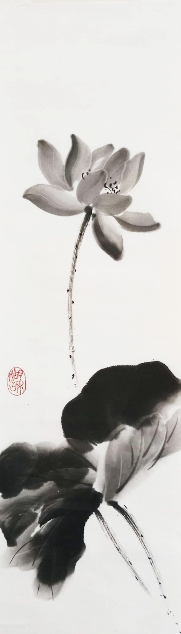 Pintura sumi-e de loto elevándose